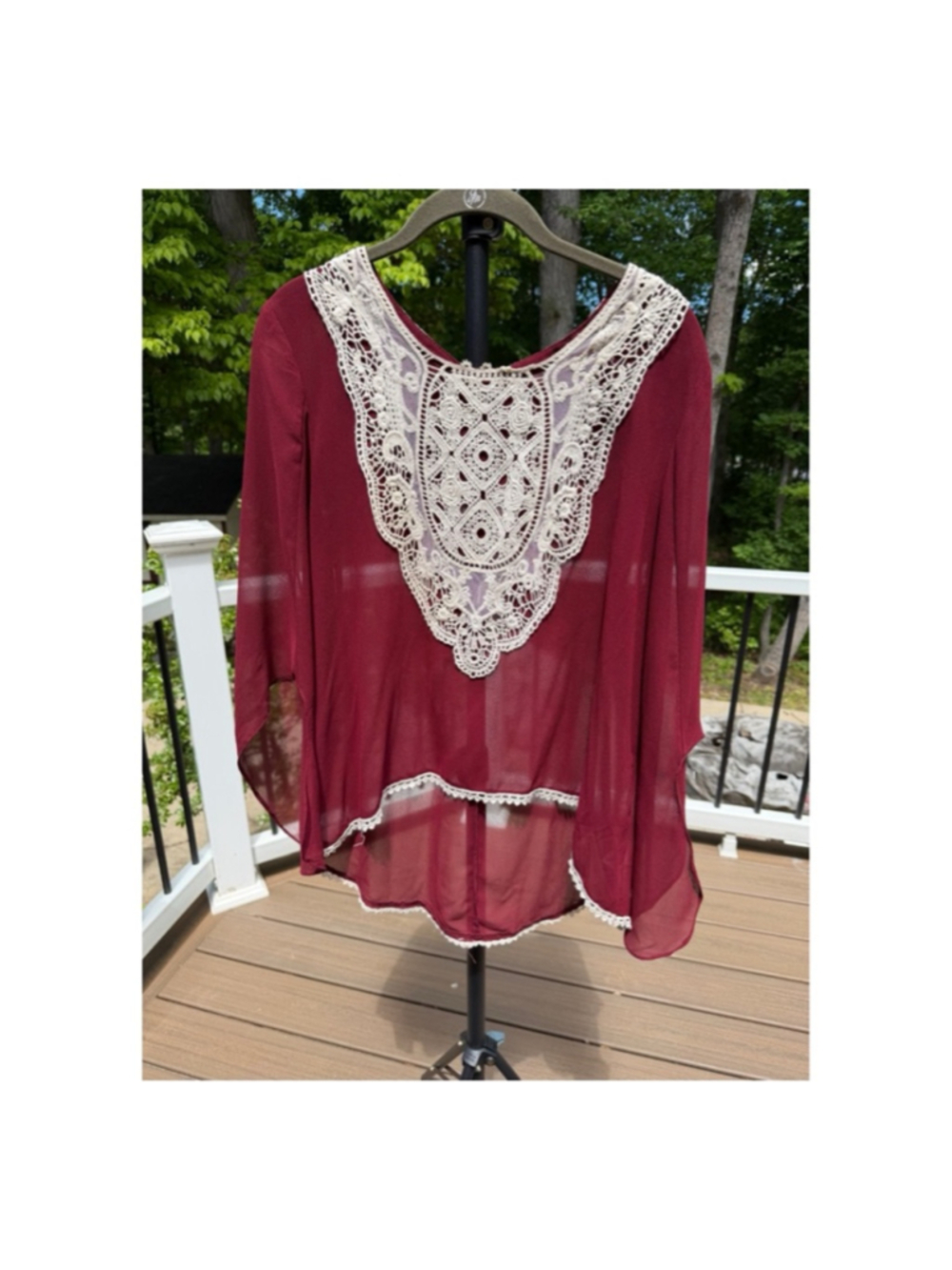 Umgee Burgundy & Beige Lace Blouse Size Large (EUC)